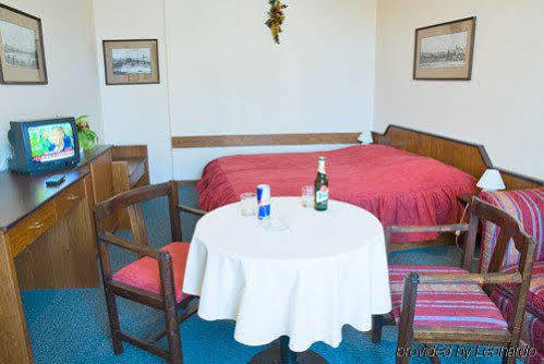 Otel Henry 2*
